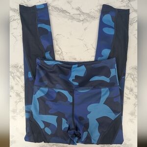 Zyia Active Size 2 Blue Camo Leggings With Mesh Leg Stipes
